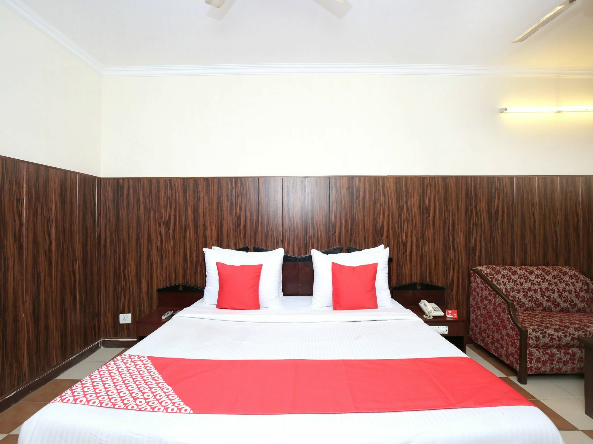 Hotel Oscar Regency Panchkula Exterior foto